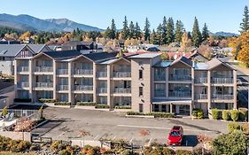 Clear Ridge Apartments